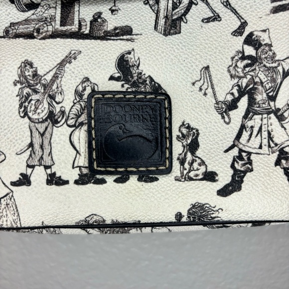 Dooney & Bourke Disneyland Pirates of the Caribbean crossbody purse - Picture 3 of 6